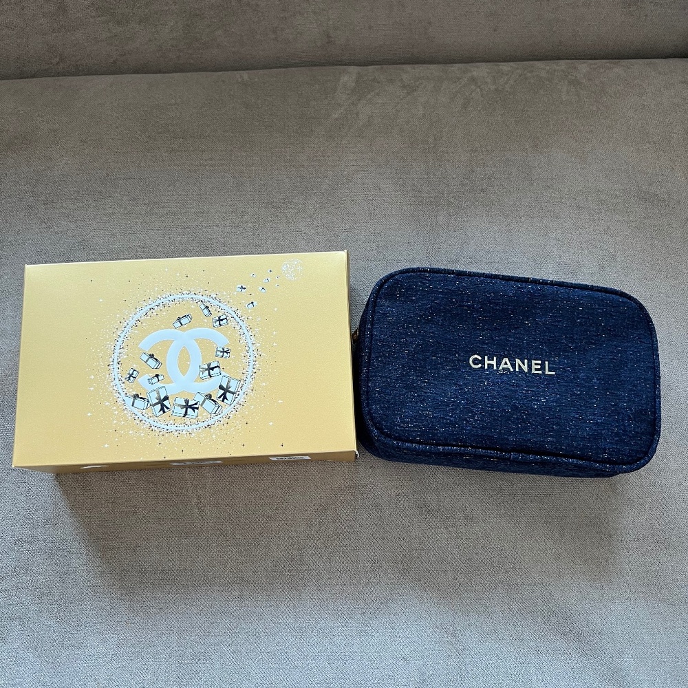 Chanel Holiday Pouch Makeup bag
